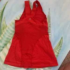 Lulu workout top built in bra